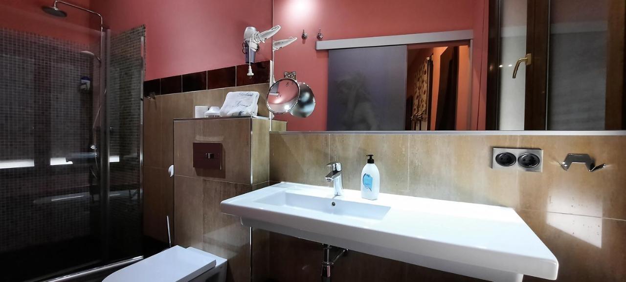 Palacio Sirvente Mieres - Parking Gratuito อันดูคาร์ ภายนอก รูปภาพ